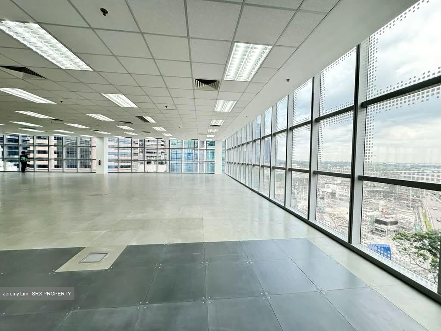 Lippo Centre (D2), Office #558258851